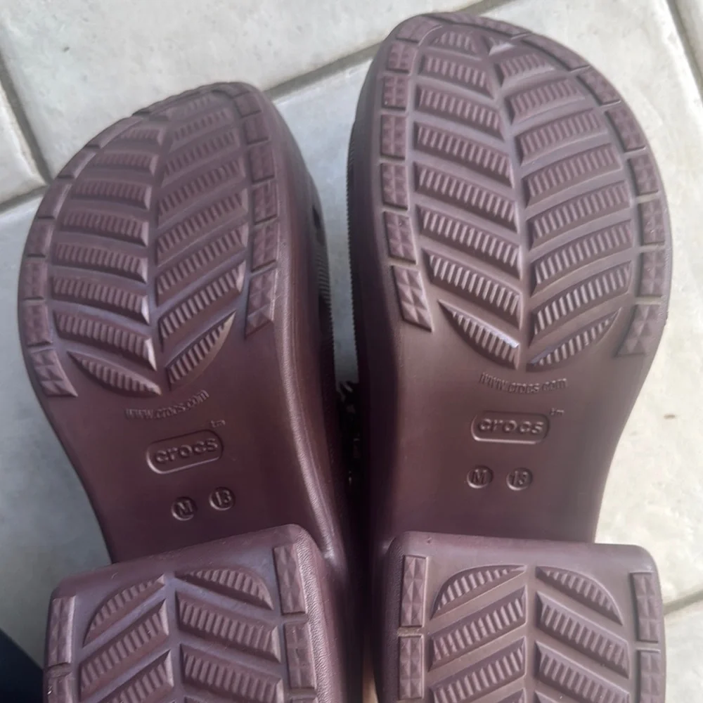 CROCS Women's Chain Detail Platform Clogs - Dark Brown - Picture 6 of 6